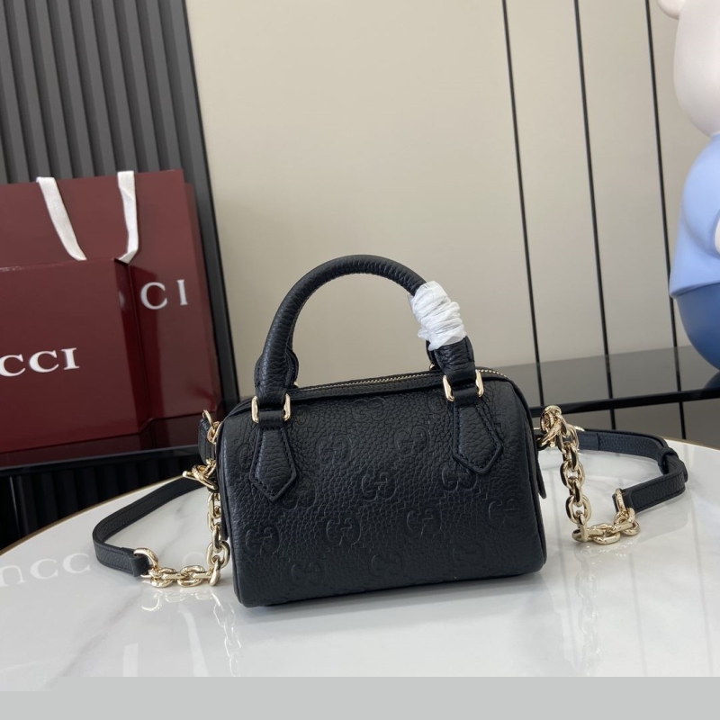 G*u*i speedy bags